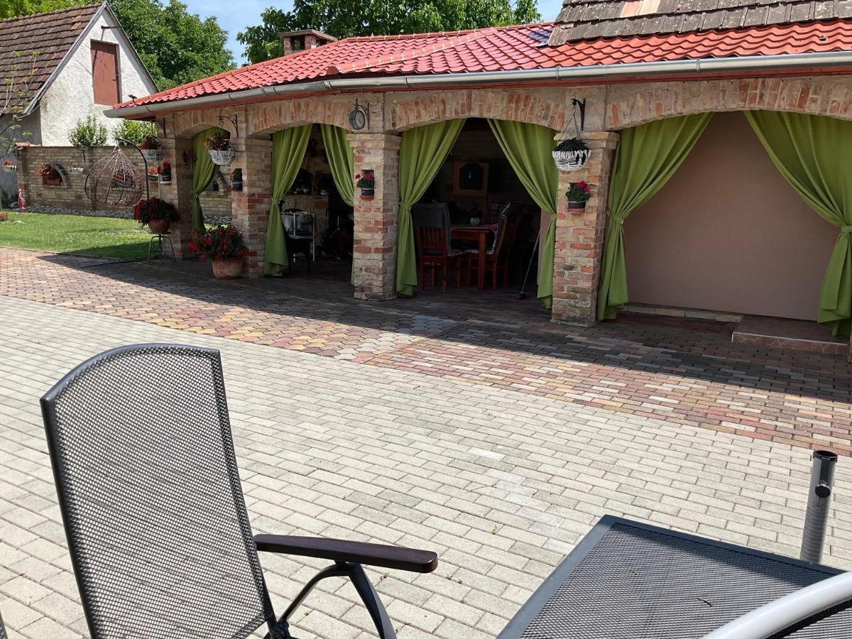 Jarmila Vendeghaz Hotel Balatonbereny Bagian luar foto