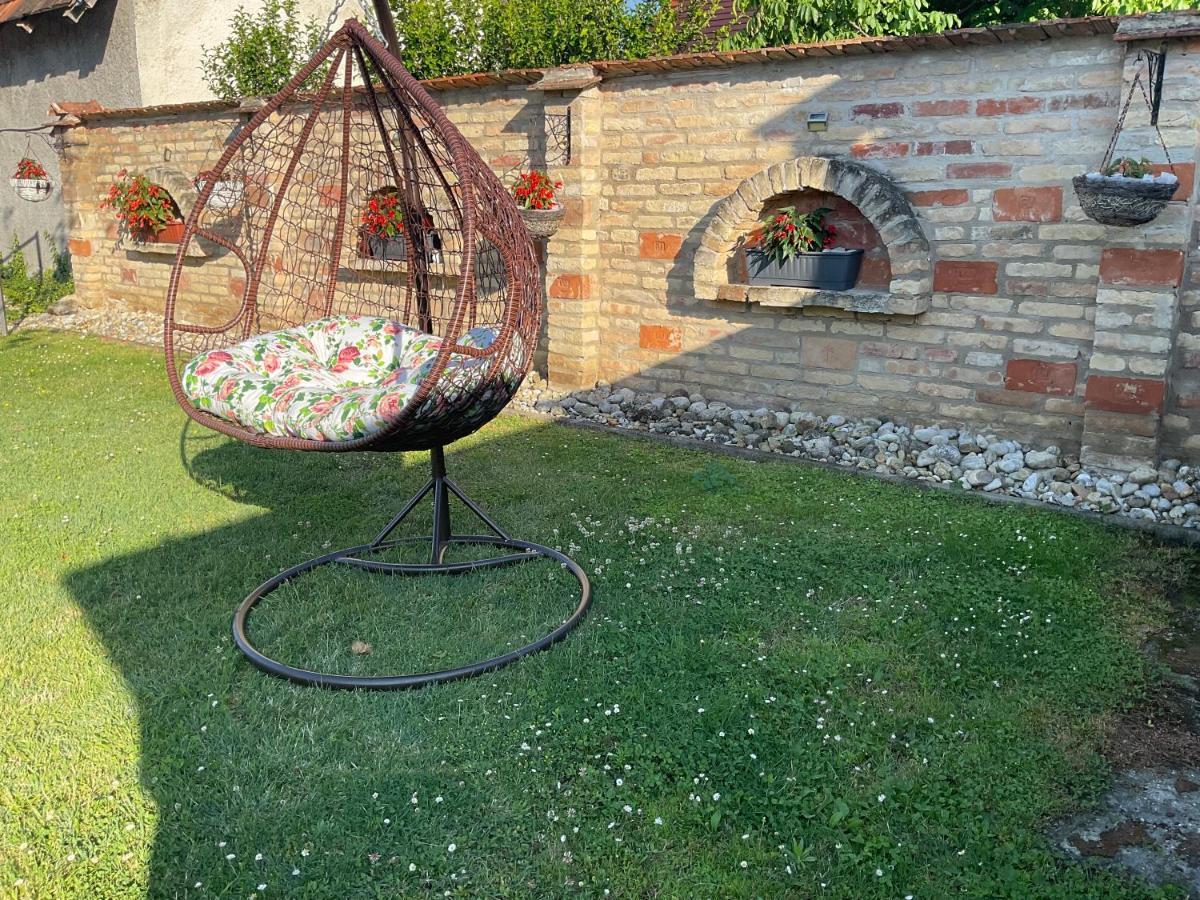 Jarmila Vendeghaz Hotel Balatonbereny Bagian luar foto