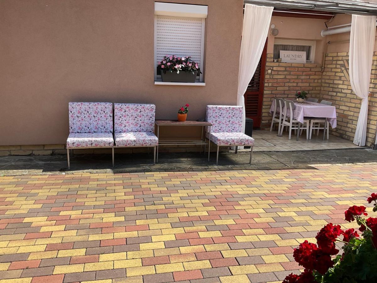 Jarmila Vendeghaz Hotel Balatonbereny Bagian luar foto