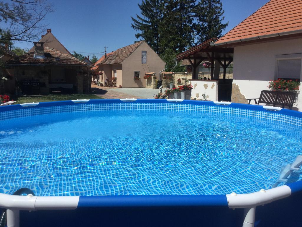 Jarmila Vendeghaz Hotel Balatonbereny Bagian luar foto