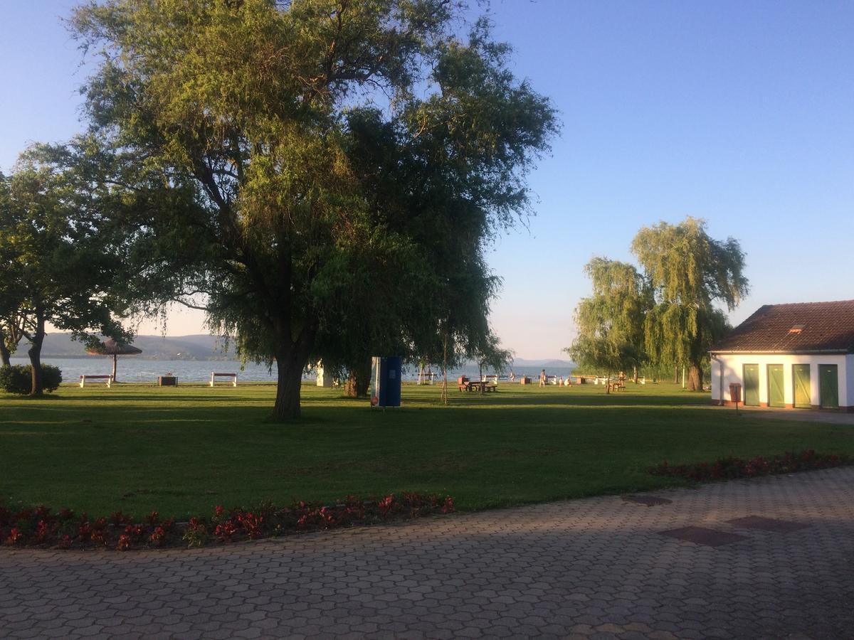 Jarmila Vendeghaz Hotel Balatonbereny Bagian luar foto